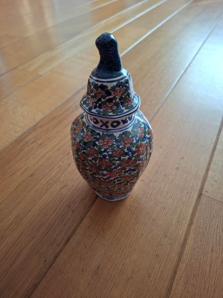 Antieke Tichelaar Makkum dekselpot, handgeschilderd, Ophalen of Verzenden