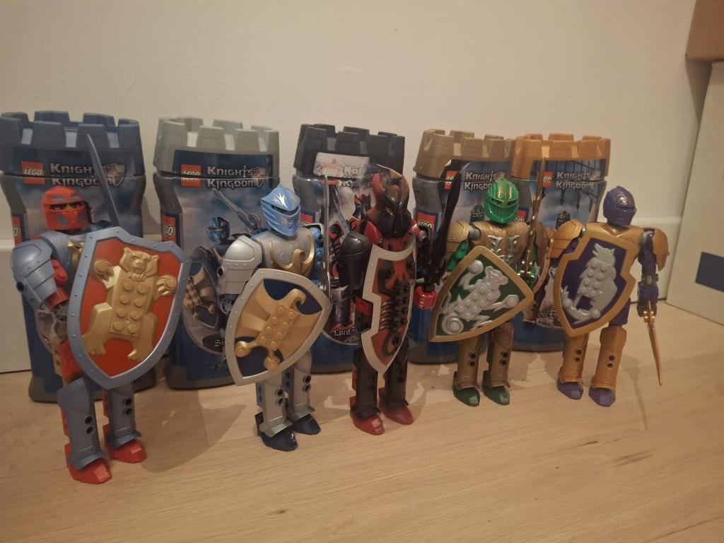 LEGO Knights’ Kingdom II – Wave 2 (2005) – 5 Figuren, Ophalen of Verzenden, Zo goed als nieuw, Complete set, Lego