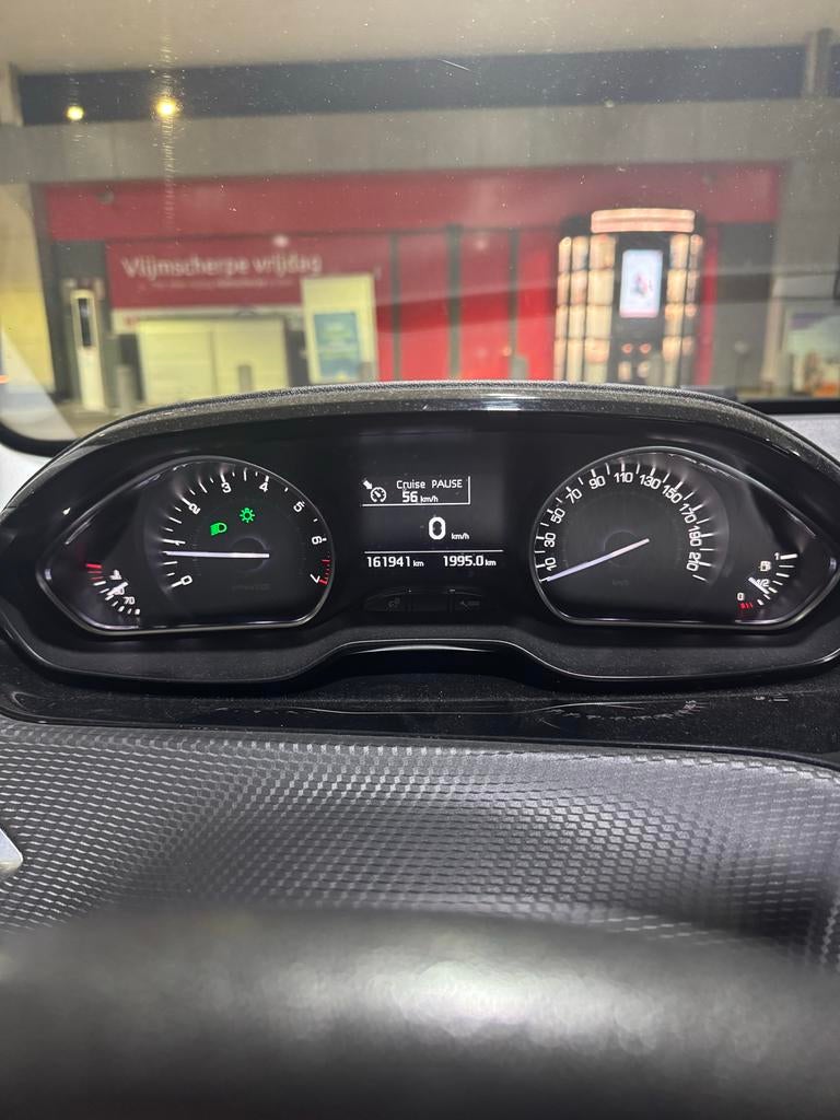 Peugeot 2008 - airco, cruise, parkeersensoren, trekhaak 2015, 1270 kg, 49 €/maand, Origineel Nederlands, Handgeschakeld