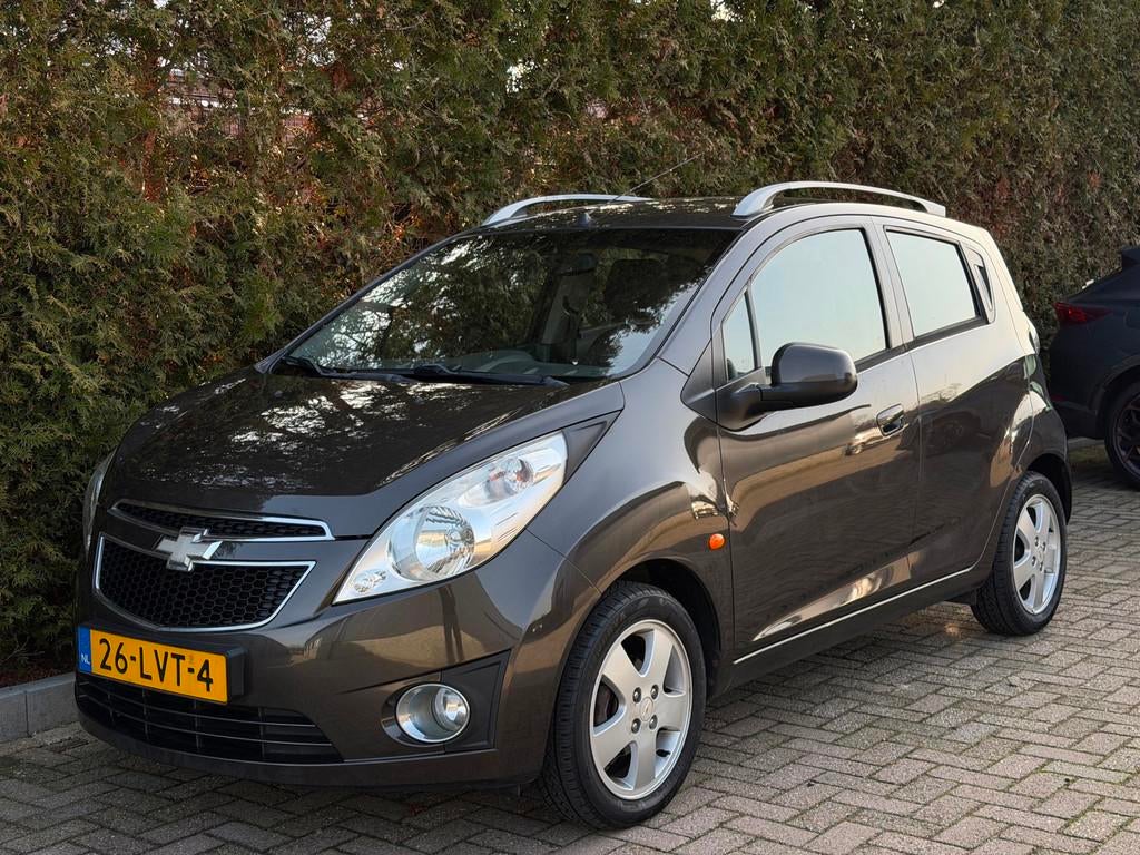 Chevrolet Spark 1.0 16V LT Bluetooth, Voorwielaandrijving, Gebruikt, Zwart, 4 cilinders