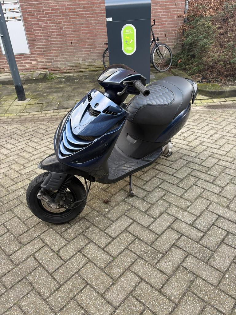 Piaggio zip sp h2o 50cc watergekoeld c25 orgineel, Fietsen en Brommers, Scooters | Piaggio, Ophalen, Zo goed als nieuw, Tweetakt