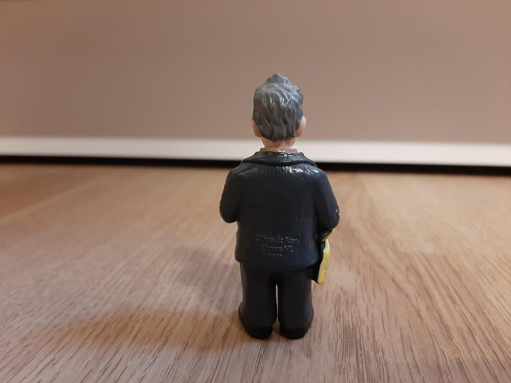 Ernst en bobbie poppetje directeur, Ophalen of Verzenden