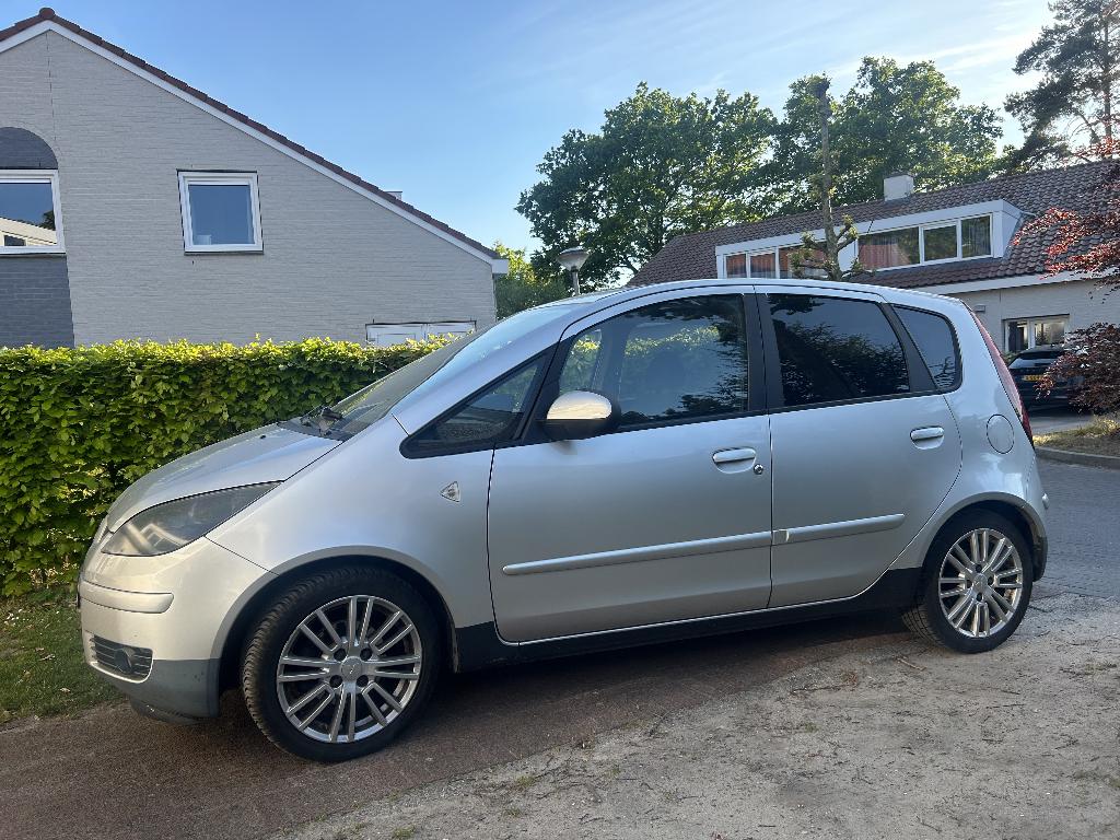 Mitsubishi Colt 1.5 CZ5 2008 Grijs, Auto's, Mitsubishi, Voorwielaandrijving, 970 kg, Stof, 40 €/maand