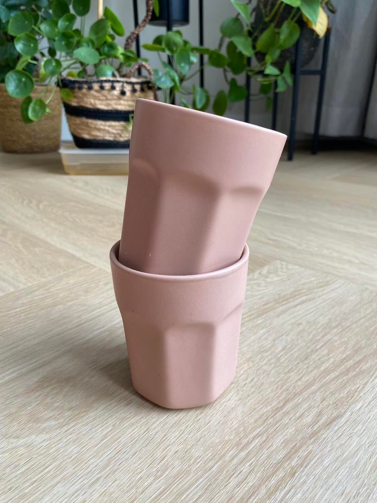 Oud roze koffiemokken - gutso, Nieuw, Ophalen of Verzenden, Overige stijlen, Kop(pen) en/of Schotel(s)