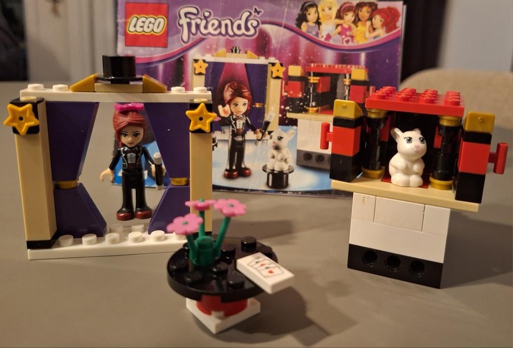 Lego friends Mia's toverkunsten, Ophalen of Verzenden, Zo goed als nieuw