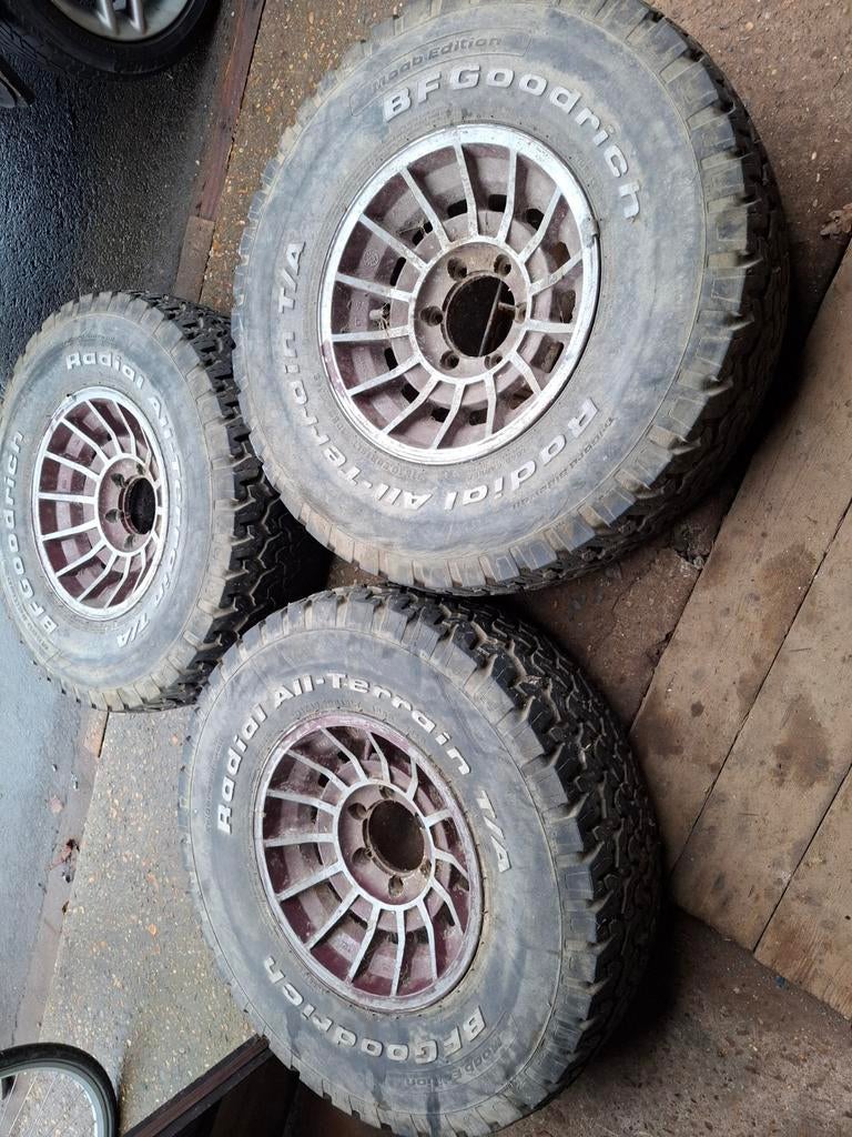 Banden en velgen patrol, Ophalen