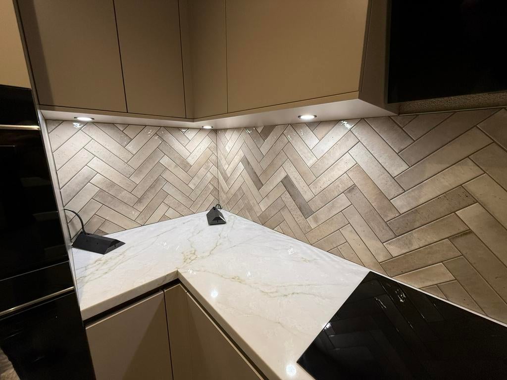 Tegelzetter  badkamers,keukens,toilets,vloeren, Diensten en Vakmensen, Stukadoors en Tegelzetters, Garantie, Mozaïek