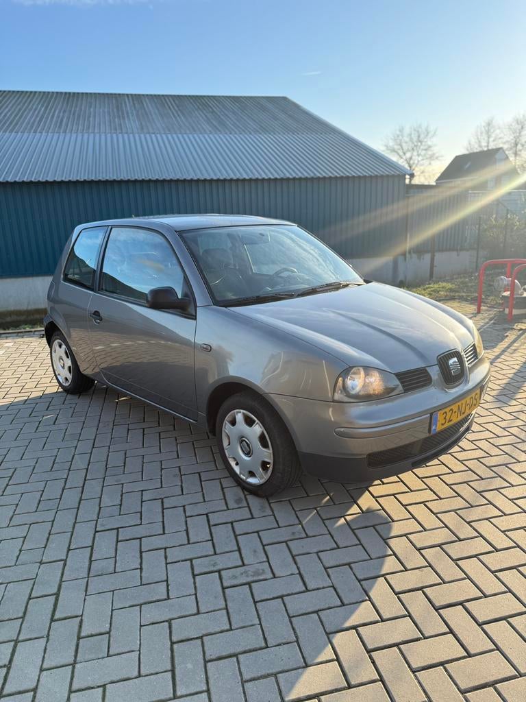 Seat Arosa 1.4 44KW 2003 Grijs zit nieuwe apk op, Auto's, Seat, Voorwielaandrijving, 450 kg, 31 €/maand, 4 stoelen
