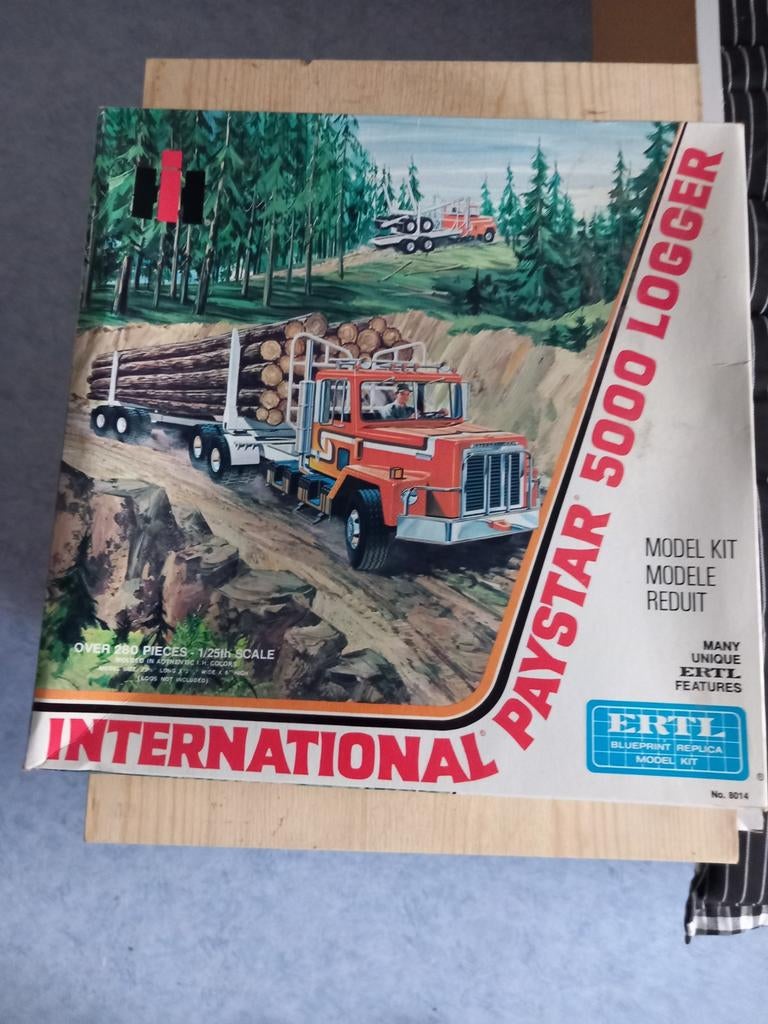 International Paystar 5000 Logger Model Truck nieuw, Overige merken, Groter dan 1:32, Nieuw, Ophalen of Verzenden