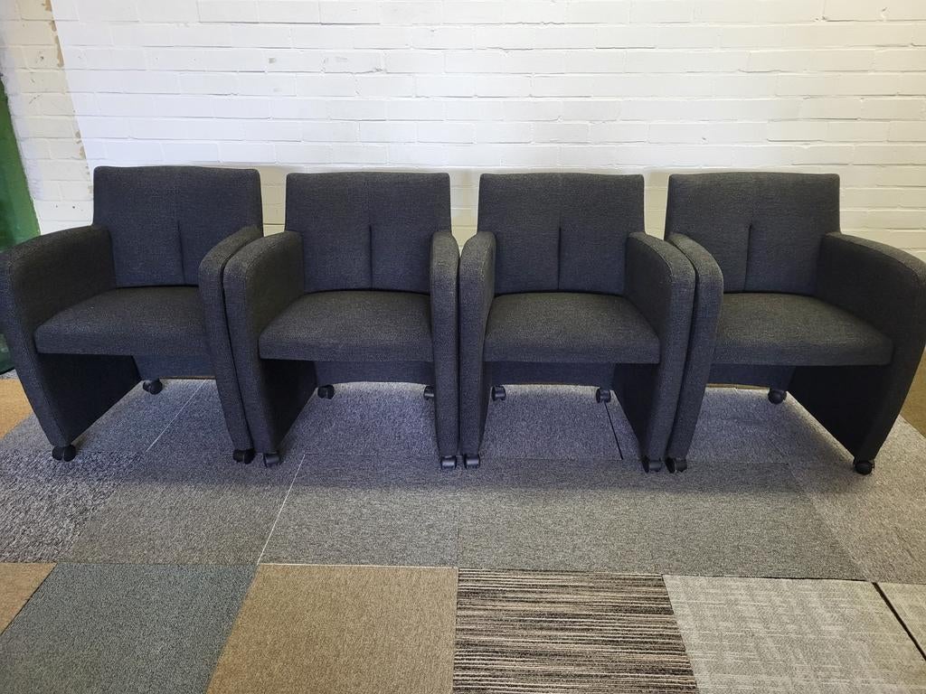 Leolux Kilenge | 4 eetkamerstoelen | Antraciet zwart, Modern design, Ophalen of Verzenden, Vier, Stof