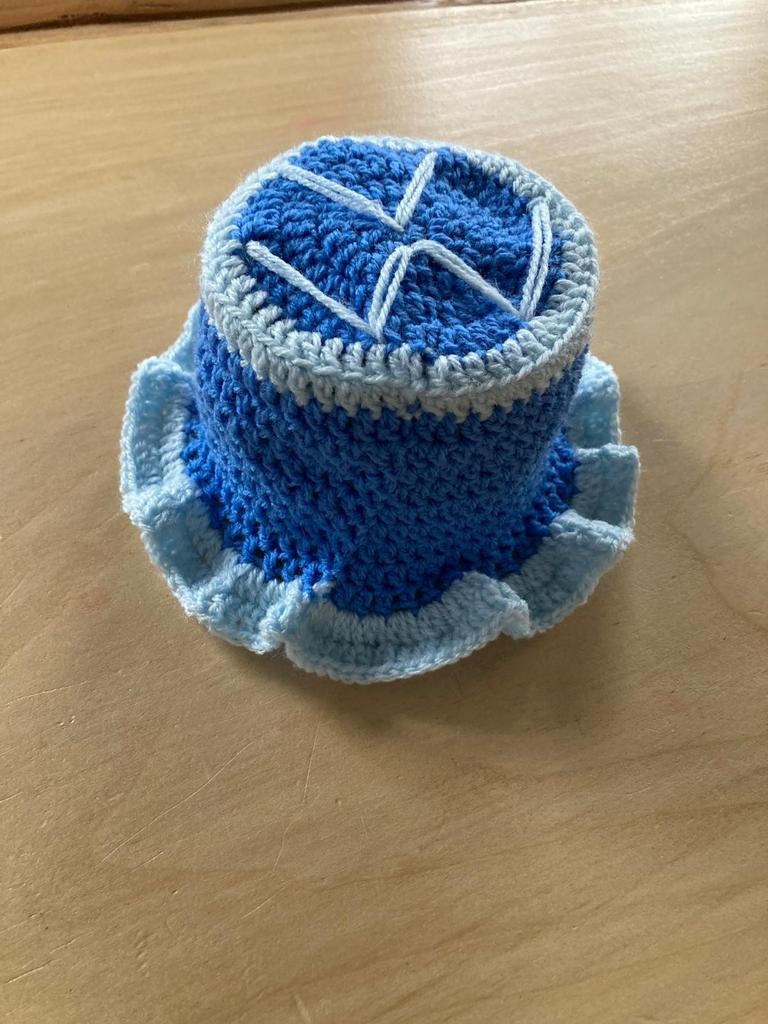 Gehaakte decoratieve hoed, Ophalen of Verzenden, Zo goed als nieuw, Haken, Overige typen