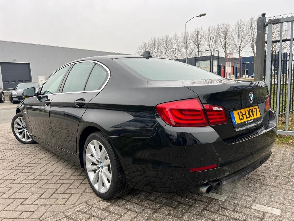 BMW 5-Serie 3.0 I 523i 2010 Automaat Leer Navi Cruise Full, Auto's, Beige, 2000 kg, 2996 cc, Bedrijf