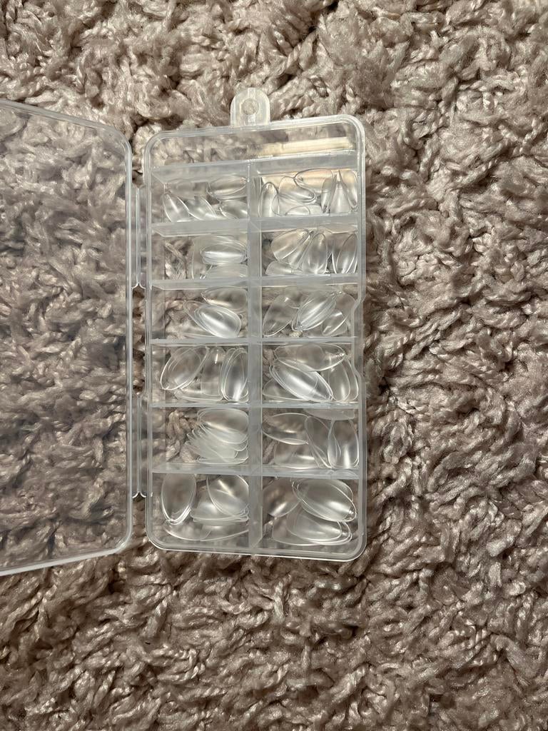 Nieuwe nepnagels - 150, Sieraden, Tassen en Uiterlijk, Uiterlijk | Cosmetica en Make-up, Overige kleuren, Nieuw, Ophalen of Verzenden