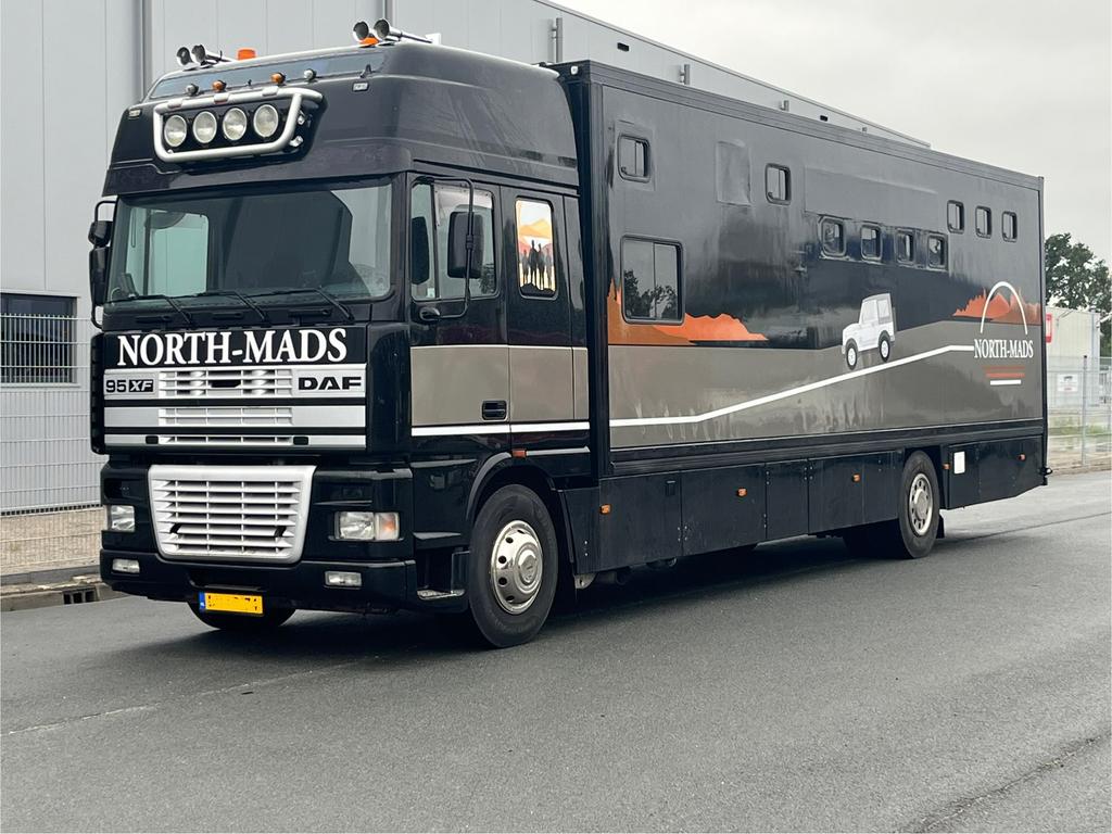 Vrachtwagen camper 4-6 personen daf xf95, Caravans en Kamperen, Campers, Overige merken, Afzuigkap, Particulier, Overige merken