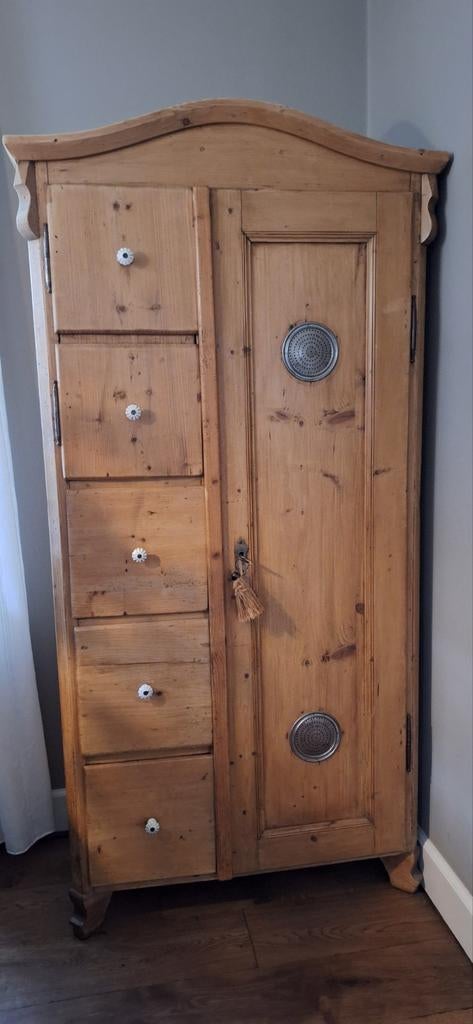 Antieke spekkast, Ophalen