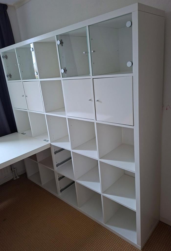Ikea Vakkenkast - kallax/expedit (2stuks beschikbaar), Ophalen, Overige materialen, Gebruikt, Met deur(en)