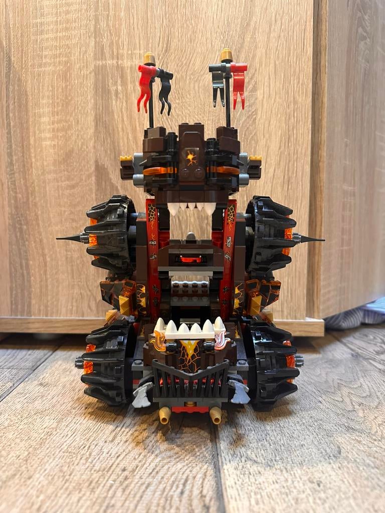 Lego Nexo Knights General Magmar’s Siege Machine 70321, Ophalen of Verzenden, Zo goed als nieuw