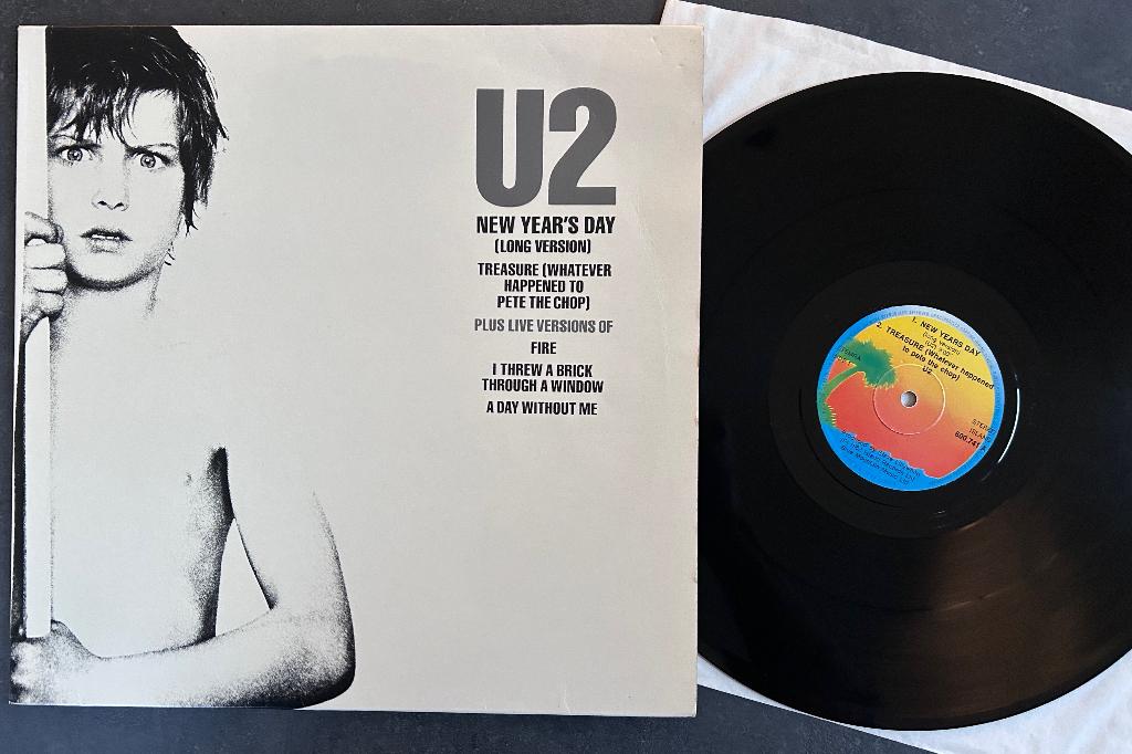 U2 - New years day ( 12# ), Ophalen of Verzenden, Zo goed als nieuw, 12 inch, Poprock