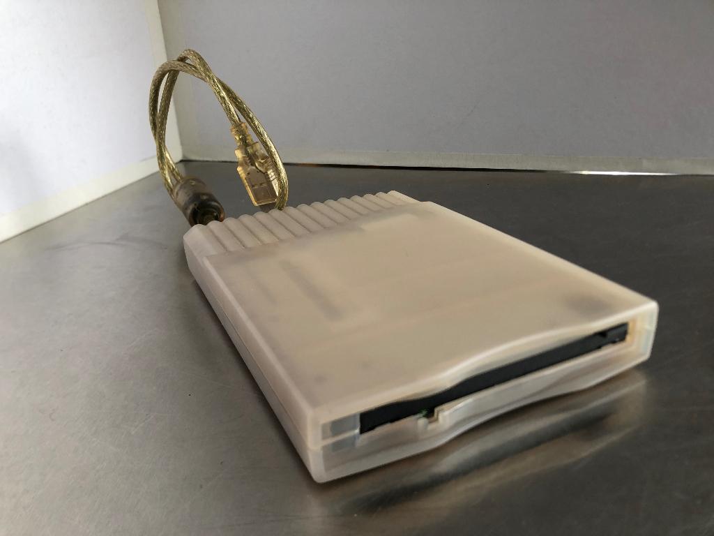 USB floppy disk drive, Ophalen of Verzenden, Gebruikt, Extern