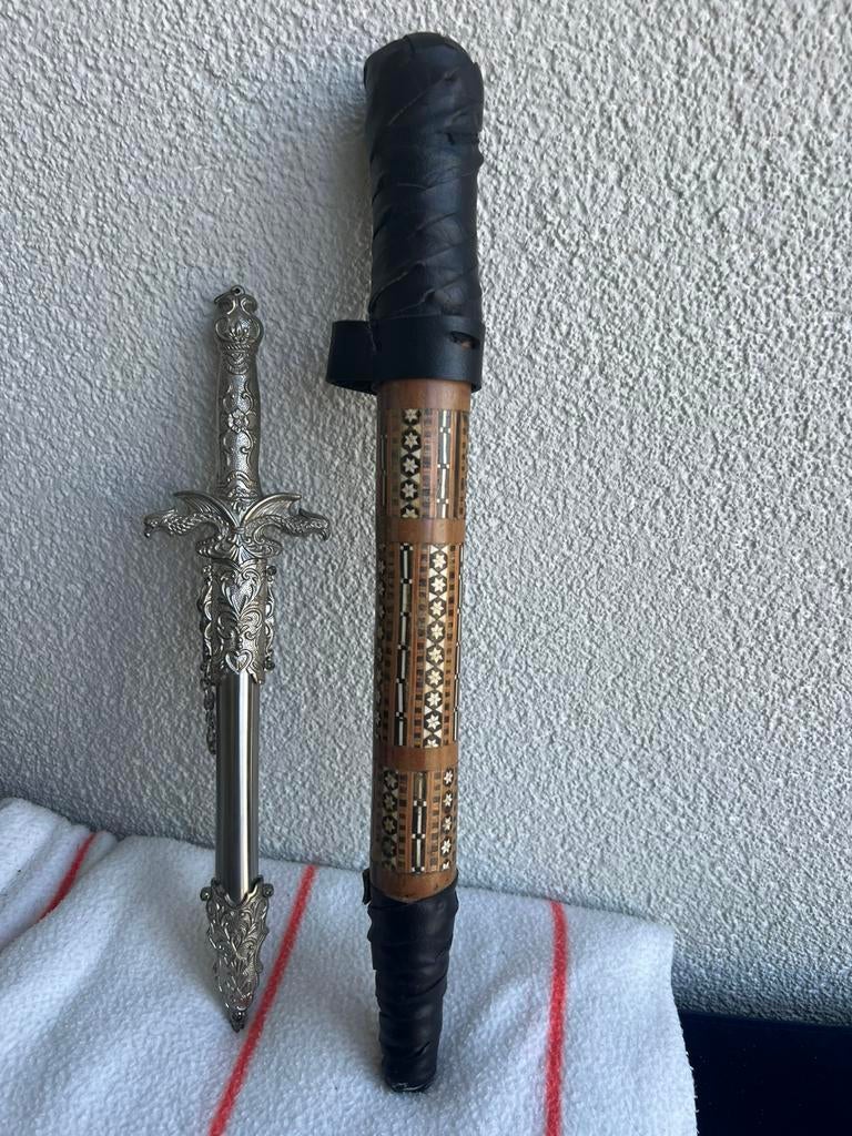 Zwaard steek mes ?, Ophalen of Verzenden