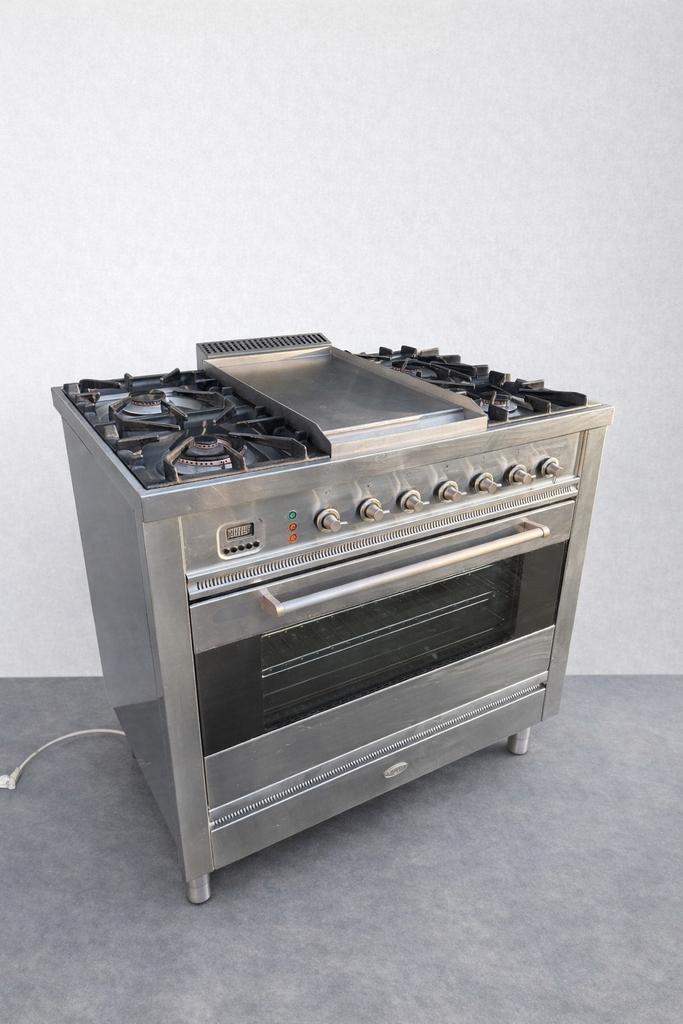 BORETTI GASFORNUIS RVS/ DIEP GEREINIGD /BEZORGING IN OVERLEG, Witgoed en Apparatuur, Fornuizen, 60 cm of meer, Ophalen of Verzenden