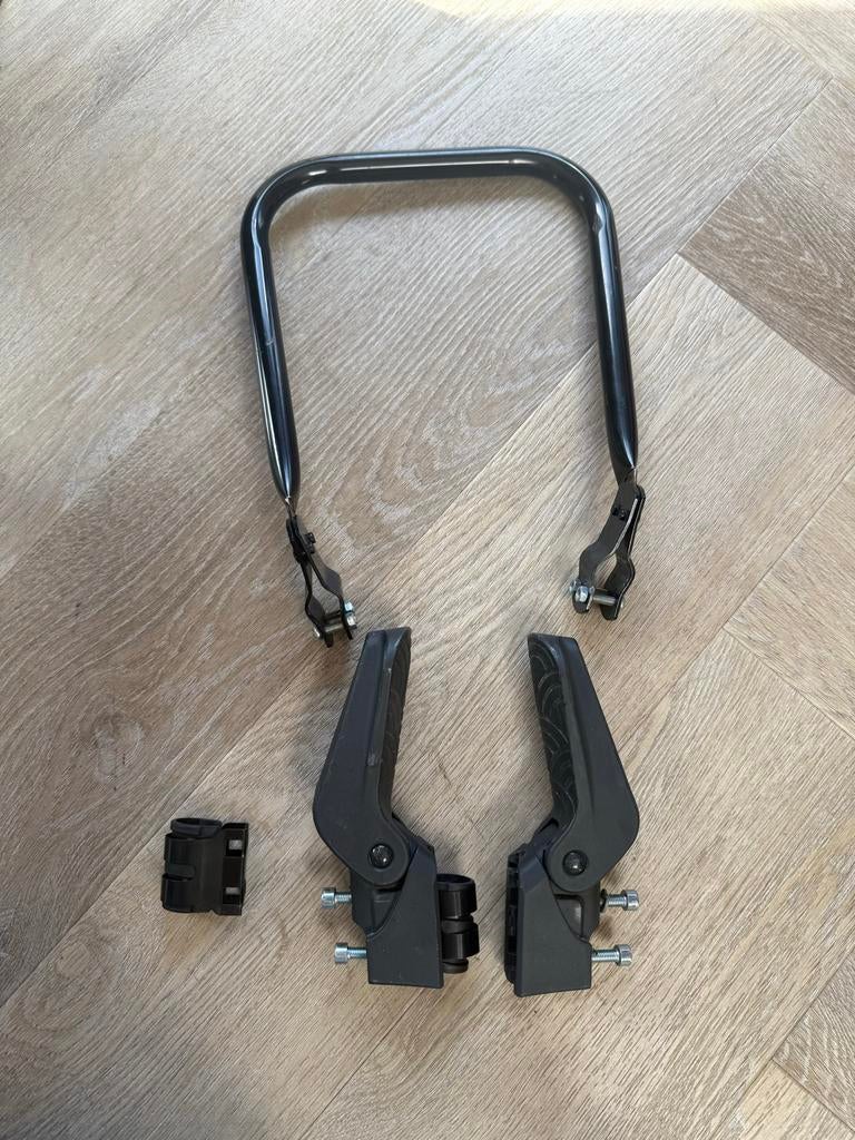 Urban Iki fietsleuning en stepjes, Fietsen en Brommers, Fietsaccessoires | Fietsstoeltjes, Ophalen of Verzenden, Gebruikt, Voetsteuntjes