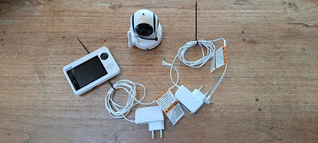 Luvion Essential babyfoon met camera (wifi), Ophalen, Gebruikt, Minder dan 100 meter, Camera