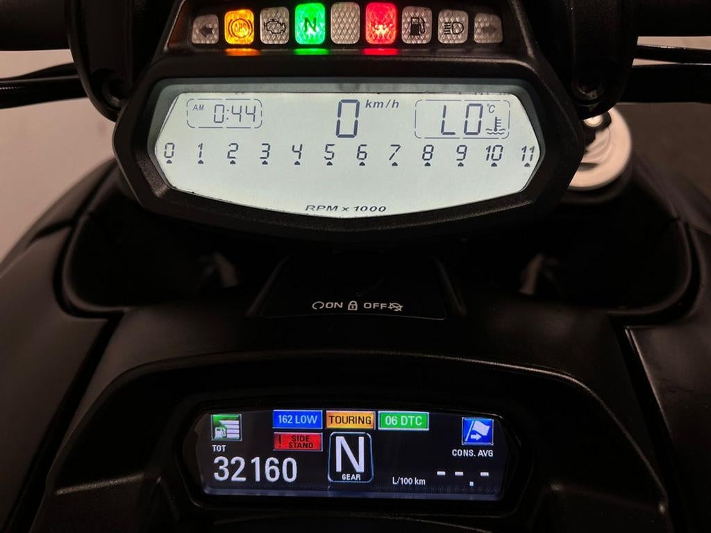 Ducati DIAVEL (bj 2015) - foto 2