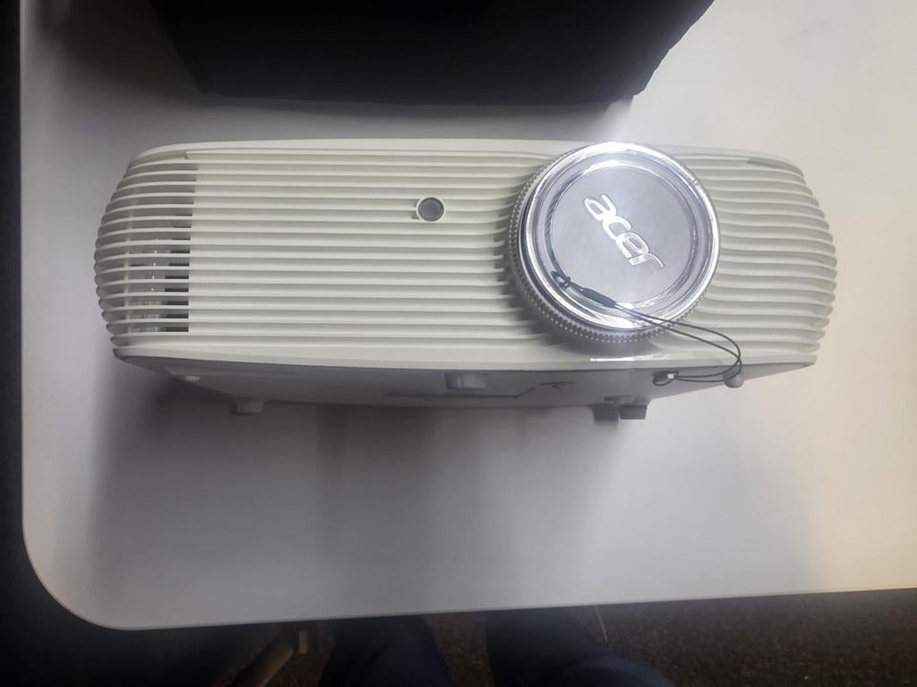 Acer beamer - Ideaal voor thuisbioscoop of presentaties, Audio, Tv en Foto, Beamers, Ophalen of Verzenden, Zo goed als nieuw, DLP