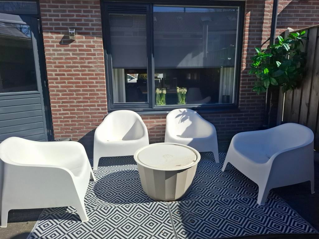 4 ikea skarpo stoelen met ikea tafel met opbergruimte, Ophalen, 4 zitplaatsen, Kunststof, Gebruikt