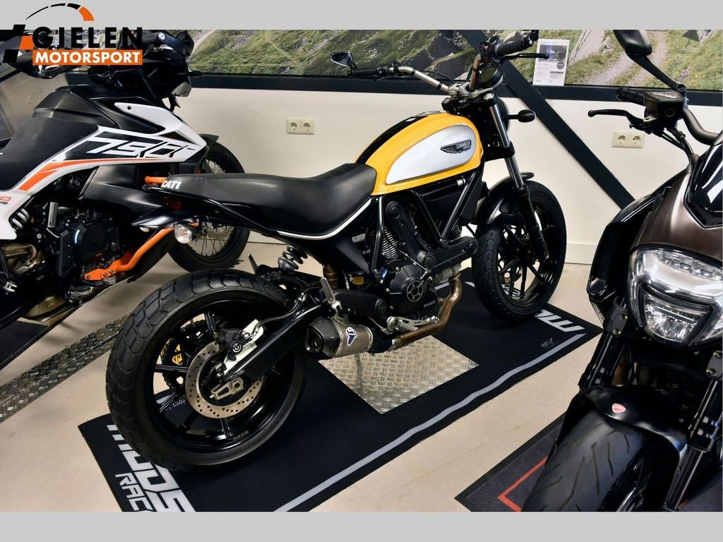 DUCATI Scrambler SIXTY2 400 cc A2, Motoren, DUCATI, 2 cilinders, Bedrijf, Onbekend