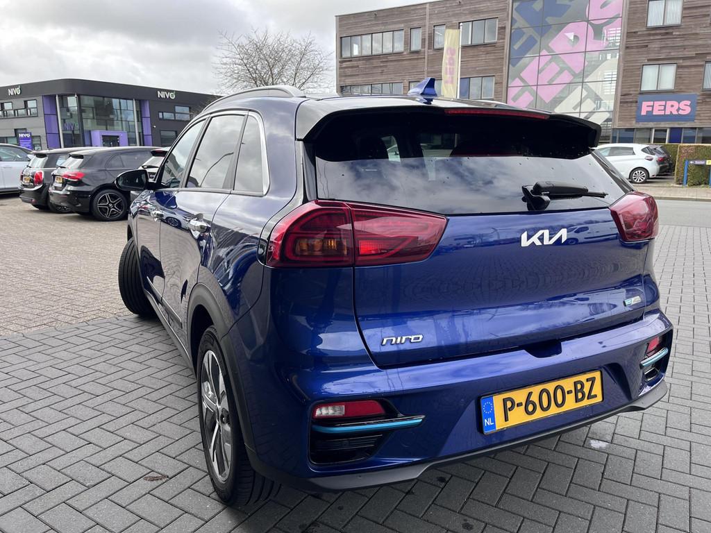 Kia e-Niro ExecutiveLine 64 kWh | Panoramadak | Leder | Acht, Gebruikt, 1712 kg, Blauw, 64 kWh