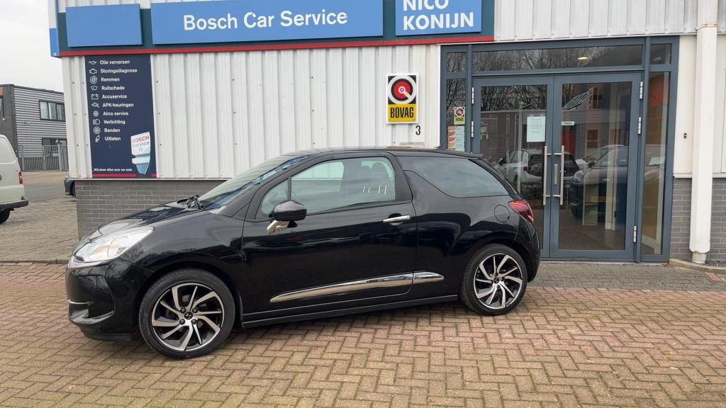 Citroën DS3 1.2 PT Connected Chic Automaat (bj 2018), Gebruikt, Euro 6, Origineel Nederlands, Bedrijf