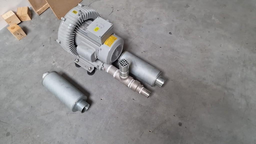 vacuumpomp, 100 liter of meer, Ophalen of Verzenden, Gebruikt, Minder dan 200 liter/min