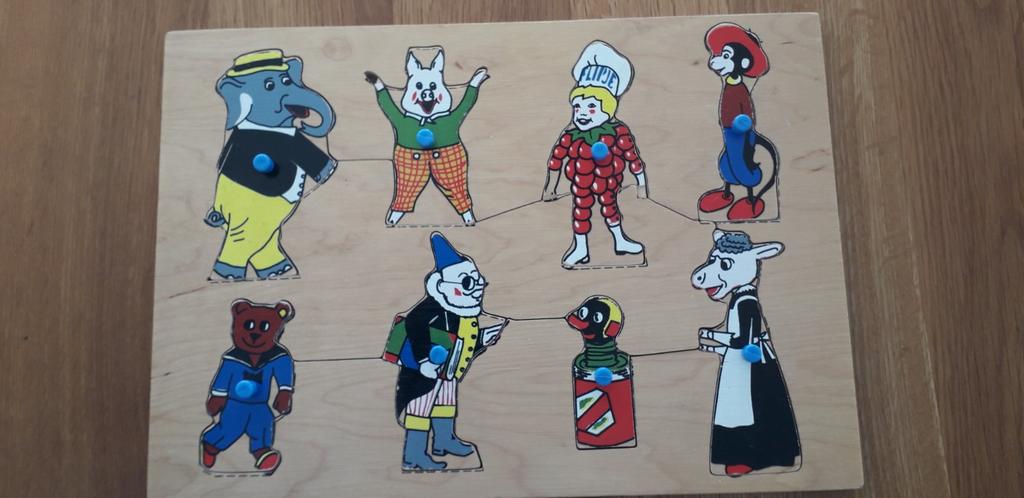 Flipje van Tiel met vrienden,   knopjespuzzel, Verzamelen, Merken en Reclamevoorwerpen, Ophalen of Verzenden, Zo goed als nieuw