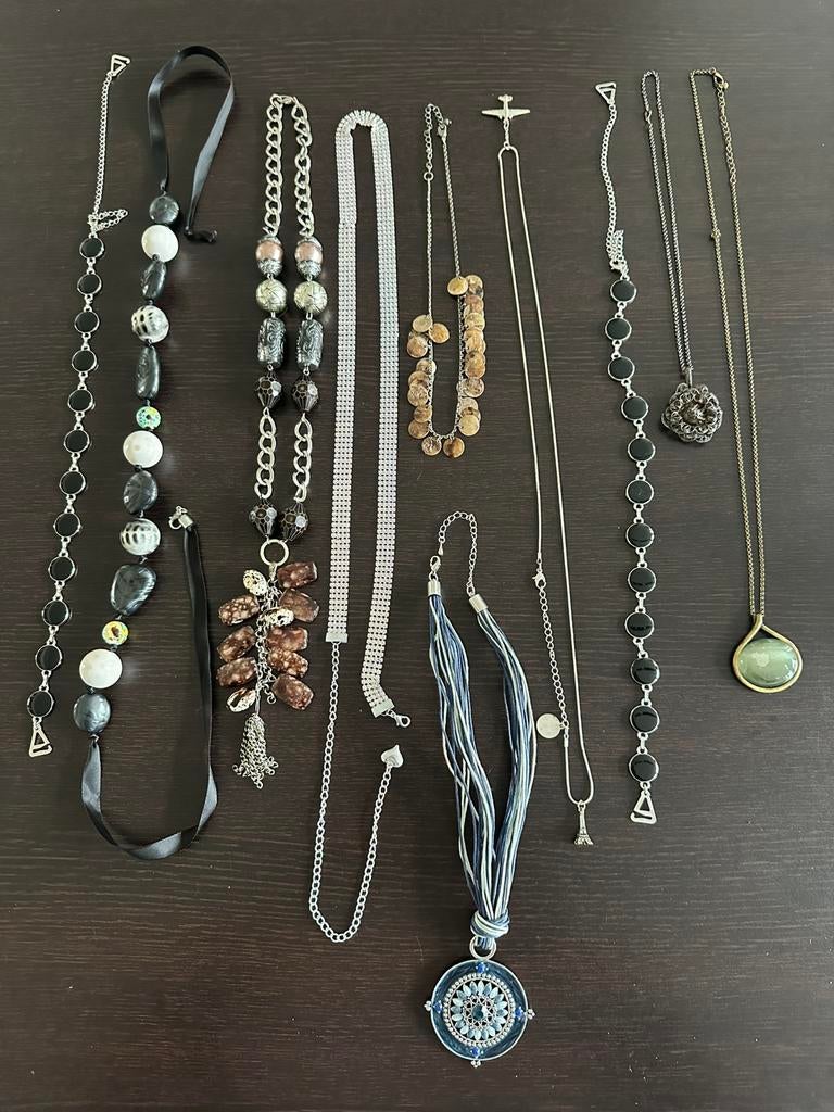 Kettingen, armbanden, oorbellen partij sieraden, Ophalen of Verzenden, Gebruikt, Overige kleuren, Overige materialen