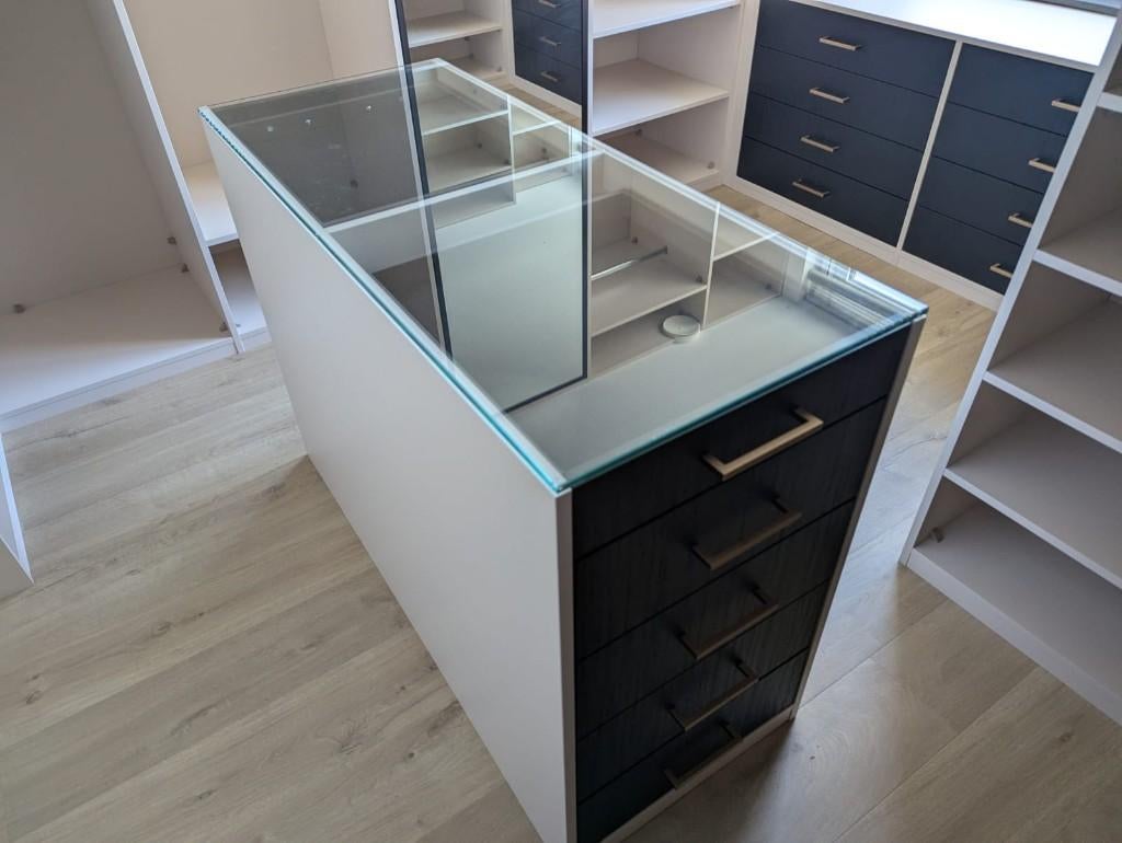 Gloednieuwe ladekast 10 laden met glazen bovenplaat, Ophalen, Overige materialen, 5 laden of meer, 75 cm of meer