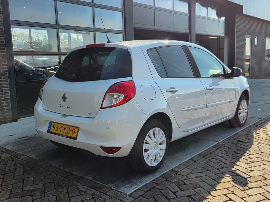 Renault Clio 1.2 Authentique | 87.000 KM! | Airco | 5 Deur |, Voorwielaandrijving, Euro 5, Gebruikt, 4 cilinders