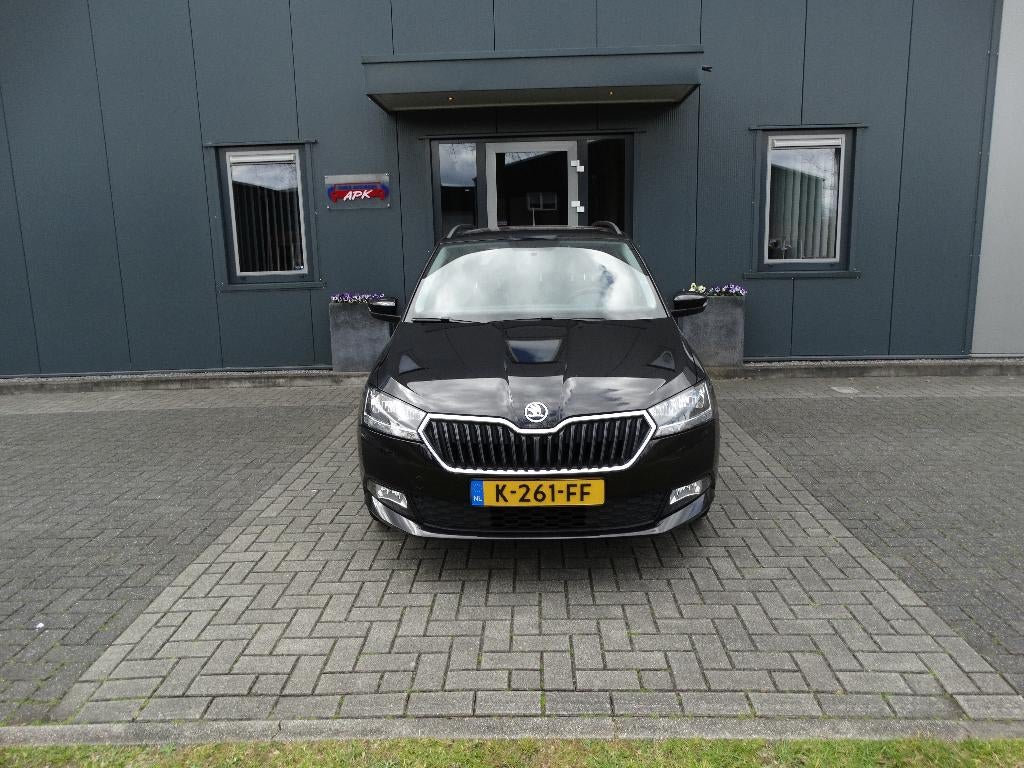 Skoda Fabia 1.0 Greentech 75pk 2019 Zwart, Auto's, Skoda, Voorwielaandrijving, Stof, 74 pk, Met garantie (alle)