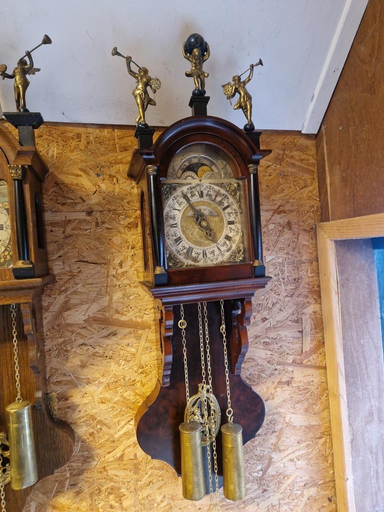 Antieke Friese staartklok met maanstand., Ophalen of Verzenden