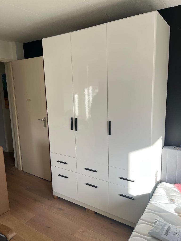 Kledingkast HACO wit Laque, Gebruikt, 100 tot 150 cm, 200 cm of meer, Modern, strak.