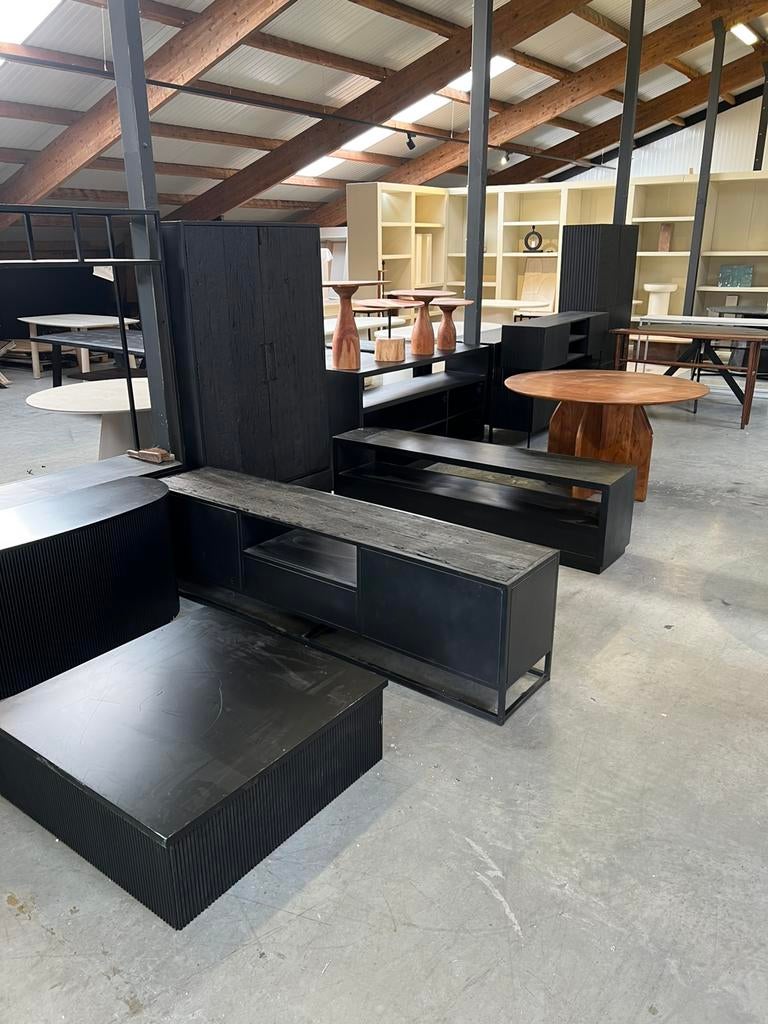 Alles moet weg! Meubels – retouren, partijen & showmodellen, Info@savoireinteriors.com, Bruin, Van haestrechtstraat 15d, Ophalen of Verzenden