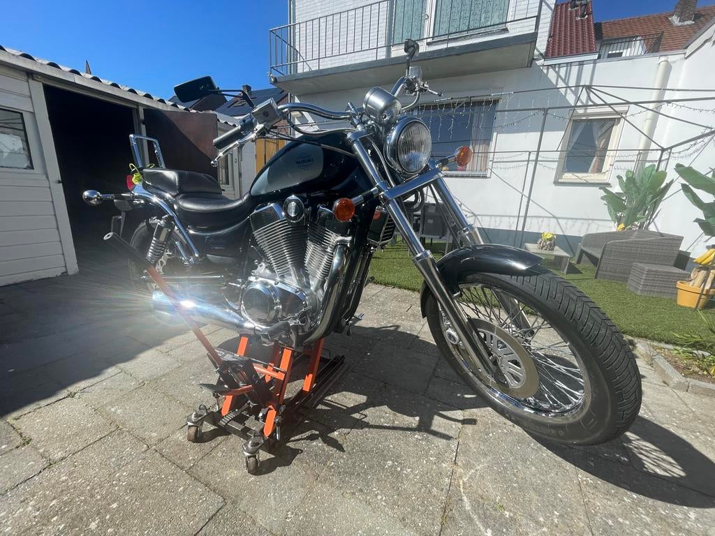 Suzuki Intruder 1400 GLP uit 1993, Cardan-aandrijving, 2 cilinders, Motorrijbewijs A, Gebruikt