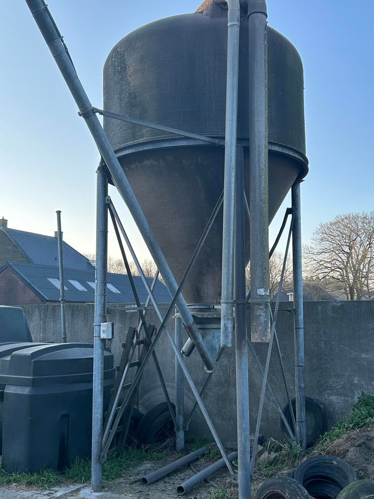 Voersilo 4 ton soja inclusief vijzel, Ophalen of Verzenden