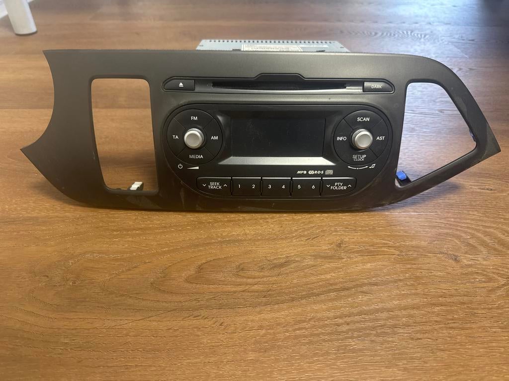 Kia picanto Autoradio met frame, Ophalen, Gebruikt