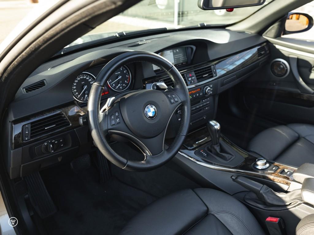 Bmw 3-SERIE 330i Cabrio Aut. - topconditie, Achterwielaandrijving, Gebruikt, 4 stoelen, Leder