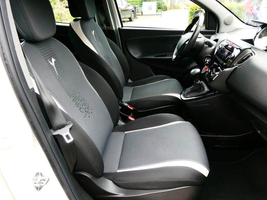 Lancia Ypsilon 0.9 TwinAir Elefantino Plus 80pk 1e eig Autom, Stof, Wit, Origineel Nederlands, Bedrijf