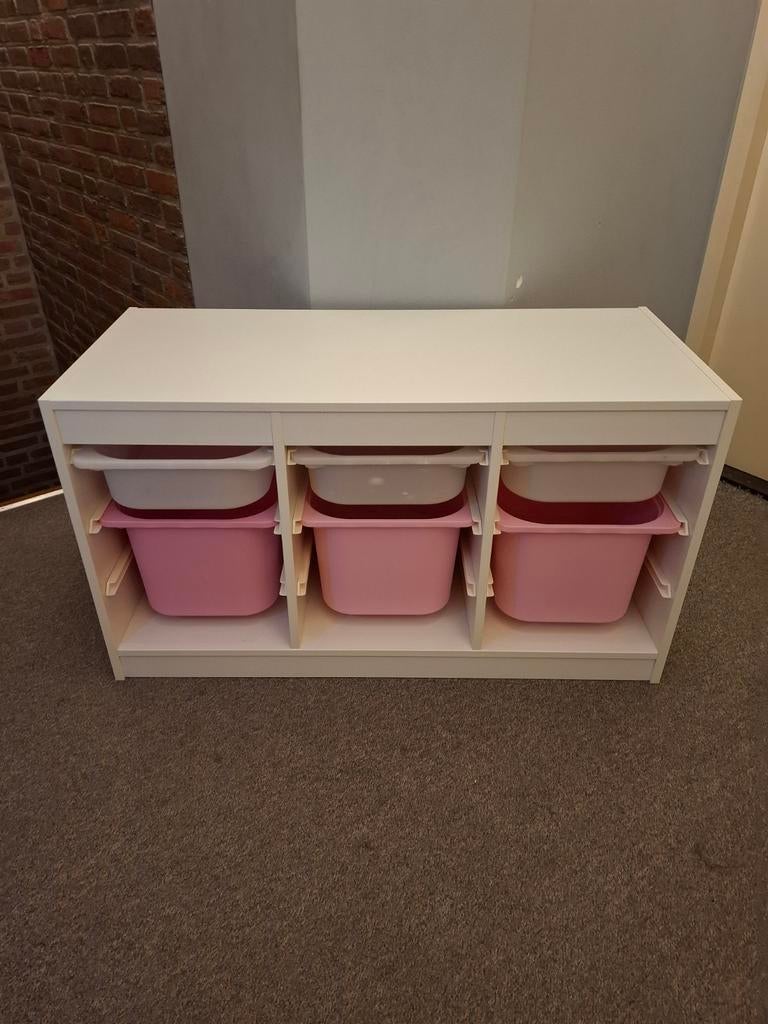 Opbergkast van Ikea met roze bakken, Ophalen