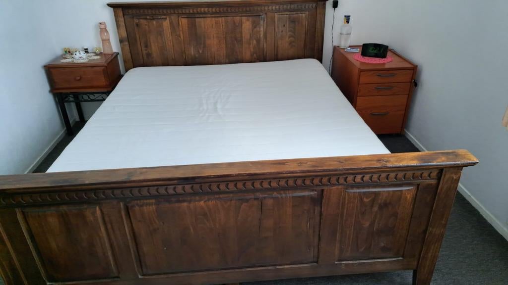 Houten bed met matras 160x200cm, Ophalen