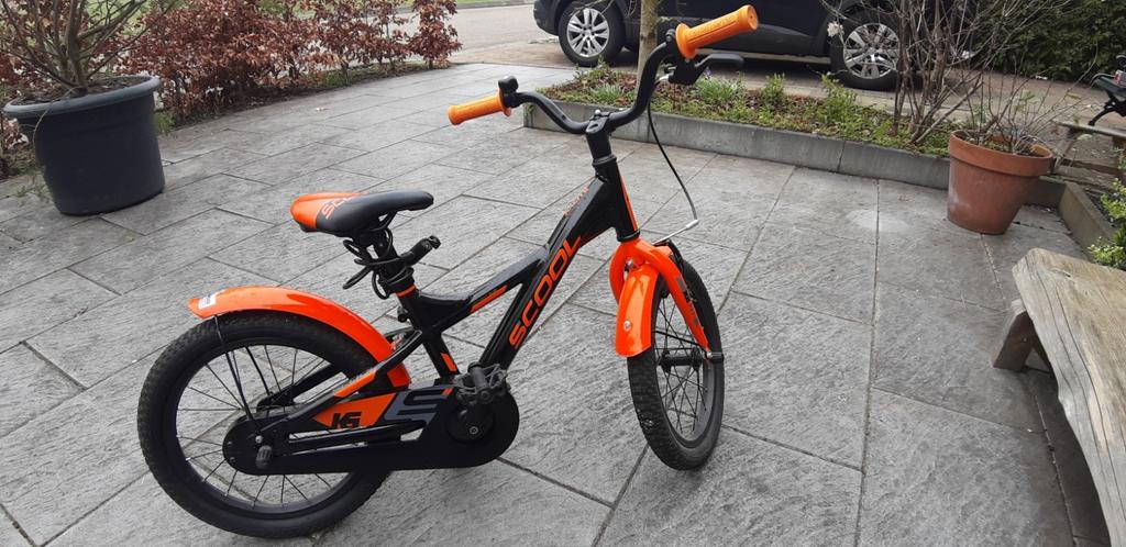 Scool kinderfiets, Fietsen en Brommers, Ophalen, Zo goed als nieuw, 16 tot 20 inch